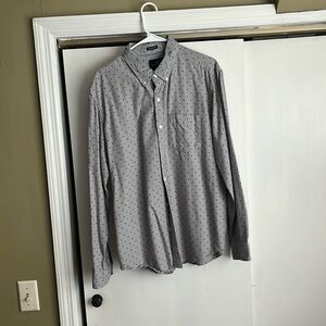 Men’s American Eagle, long sleeve button down shirt, size Large